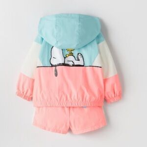 Zara x SNOOPY PEANUTS RAINCOAT AND SHORTS SET